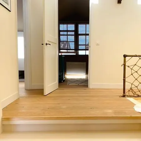 30 Steps To Sand.. Light And Spacious Family *