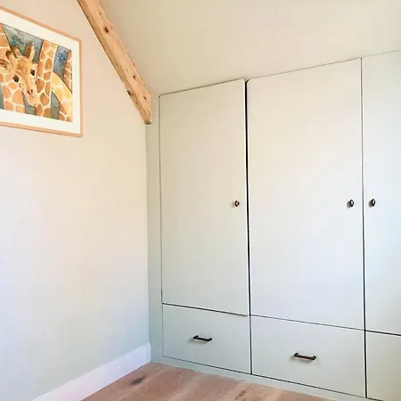 30 Steps To Sand.. Light And Spacious Family