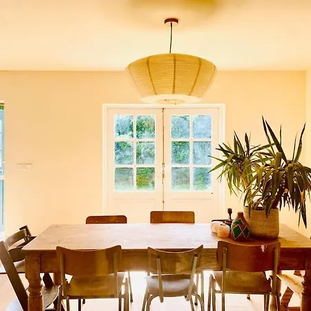 30 Steps To Sand.. Light And Spacious Family Villa *