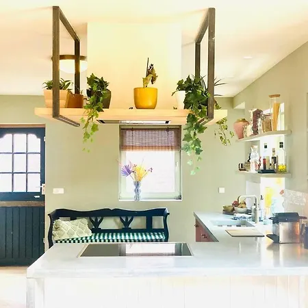 30 Steps To Sand.. Light And Spacious Family