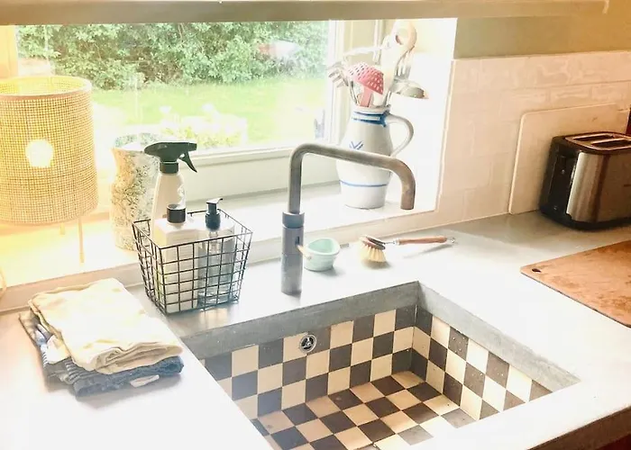 30 Steps To Sand.. Light And Spacious Family Villa *